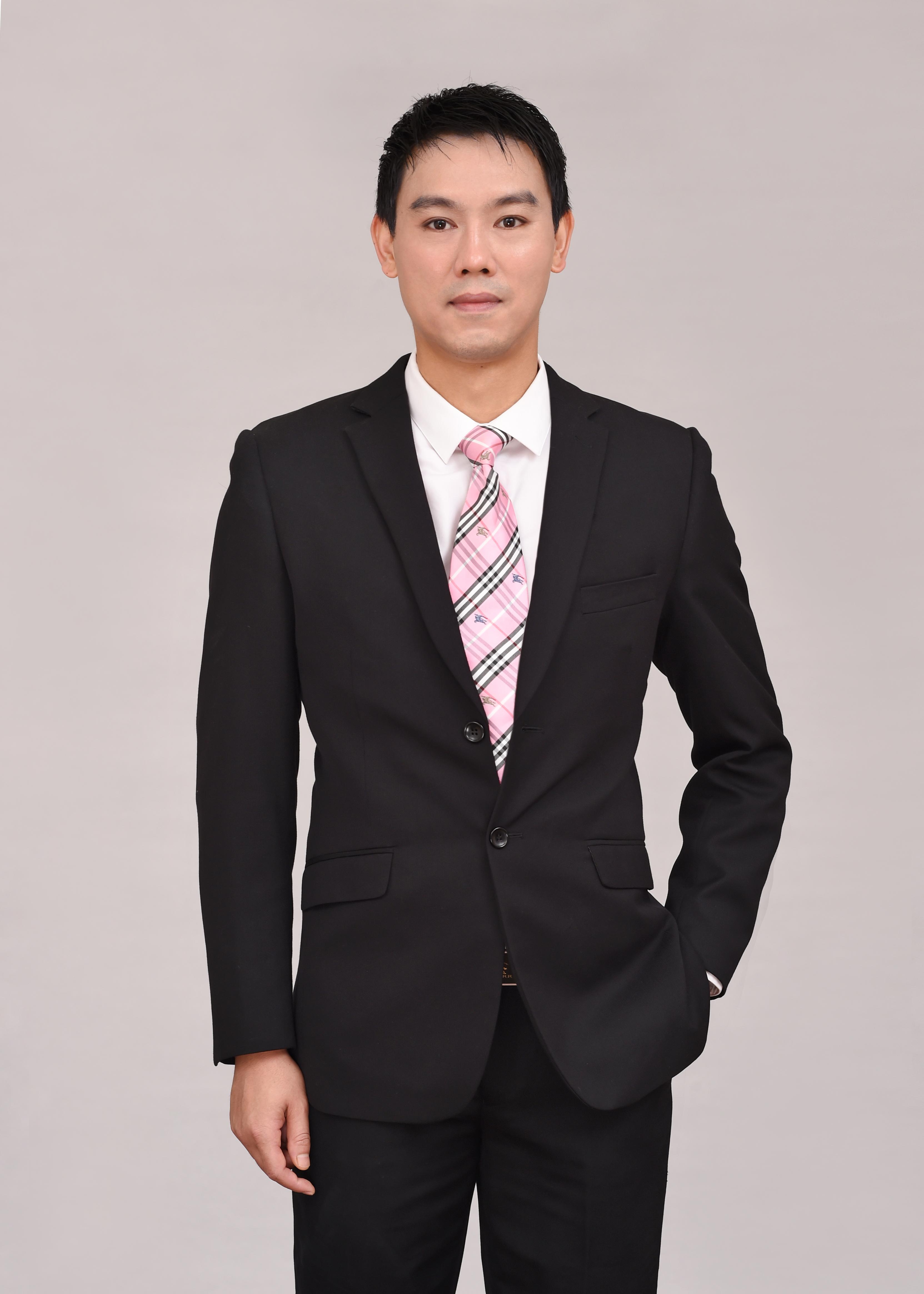 汤总监